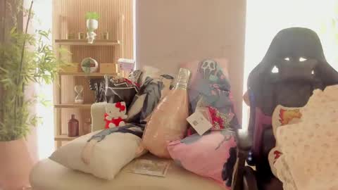 Nayuta online show from 06.06.26