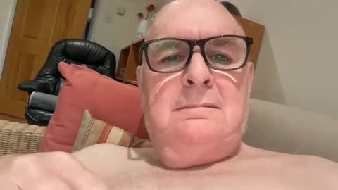 ian53a - mature UK man for same online show from 01.18.25