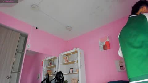 IAN CASTILLO online show from 12.17.25