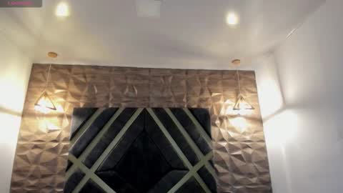 Snapshot of ian_castillo_ chatting on 02.09.26 IAN CASTILLO online show from 02.09.26