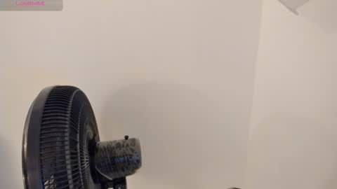 Snapshot of ian_castillo_ chatting on 02.25.26 IAN CASTILLO online show from 02.25.26