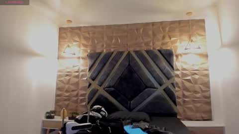 Snapshot of ian_castillo_ chatting on 02.27.26 IAN CASTILLO online show from 02.27.26