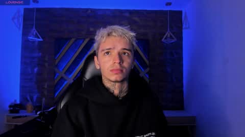 Snapshot of ian_castillo_ chatting on 03.02.26 IAN CASTILLO online show from 03.02.26