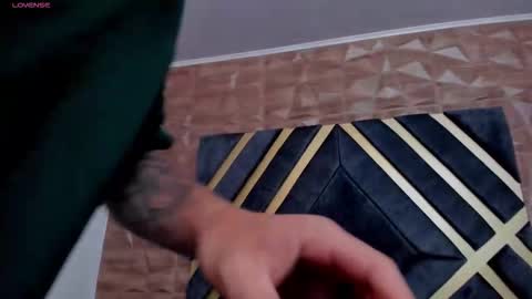 Snapshot of ian_castillo_ chatting on 03.12.26 IAN CASTILLO online show from 03.12.26