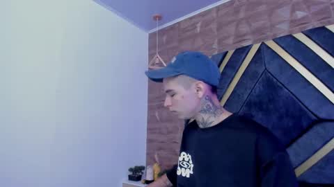 Snapshot of ian_castillo_ chatting on 03.13.26 IAN CASTILLO online show from 03.13.26