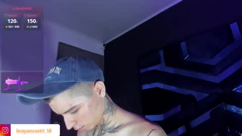 Snapshot of ian_castillo_ chatting on 03.15.26 IAN CASTILLO online show from 03.15.26