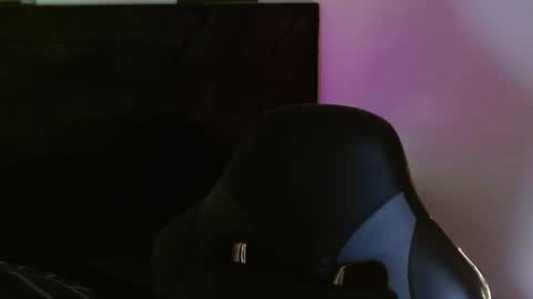 Ian Davis online show from 04.06.26