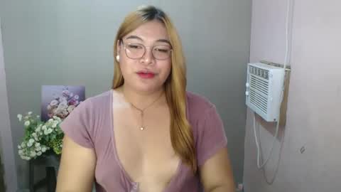 Snapshot of iana_whorexxx chatting on 12.12.24 iana online show from 12.12.24