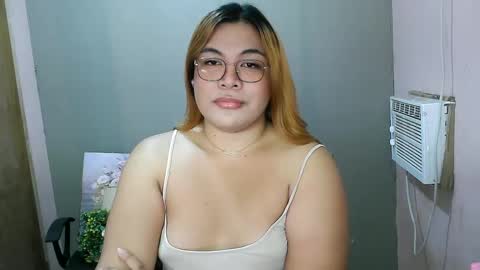 Snapshot of iana_whorexxx chatting on 02.06.25 iana online show from 02.06.25