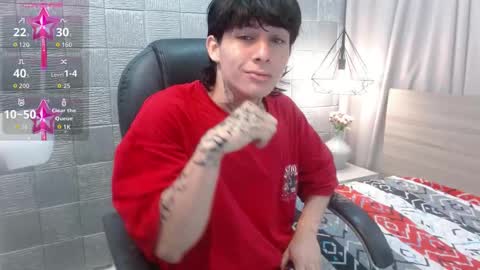 Snapshot of iancute_ chatting on 11.24.25 ian online show from 11.24.25