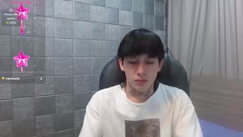 Snapshot of iancute_ chatting on 12.05.25 ian online show from 12.05.25