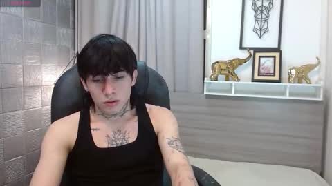 Snapshot of iancute_ chatting on 12.20.25 ian online show from 12.20.25