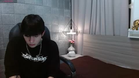 Snapshot of iancute_ chatting on 01.11.26 ian online show from 01.11.26