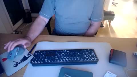 iandy12 online show from 10.19.25