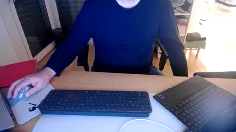 iandy12 online show from 11.10.25