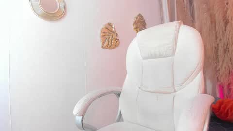 Snapshot of iangel_ chatting on 09.11.25 ian  online show from 09.11.25