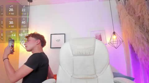 Snapshot of iangel_ chatting on 10.01.25 ian  online show from 10.01.25