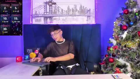 Snapshot of ianwayne_ chatting on 12.13.24 Andrew online show from 12.13.24