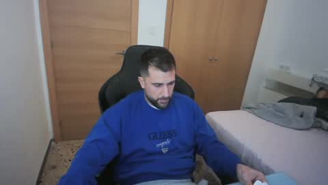 Snapshot of iberian_macho chatting on 11.18.25 iberian_macho online show from 11.18.25