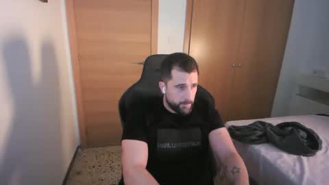 Snapshot of iberian_macho chatting on 11.29.25 iberian_macho online show from 11.29.25