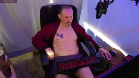 Snapshot of ibrichyrich chatting on 06.17.26 Rich online show from 06.17.26