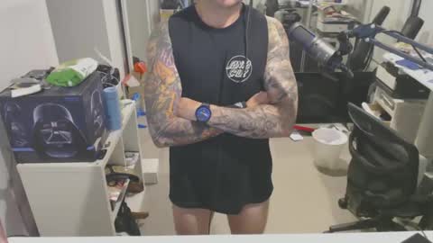 Snapshot of ic987 chatting on 12.21.24 ic987 online show from 12.21.24