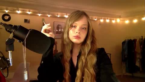 Snapshot of icecreamamy chatting on 02.08.26 Nina online show from 02.08.26