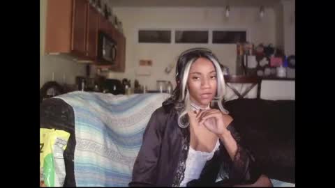 Snapshot of icedmochabree chatting on 09.13.25 bree summers online show from 09.13.25