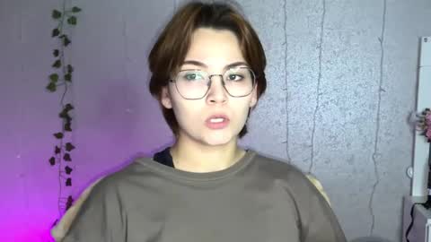 Snapshot of iceeheart chatting on 12.04.25 Ksenia online show from 12.04.25