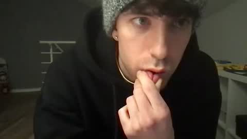 icyninesix online show from 12.17.24