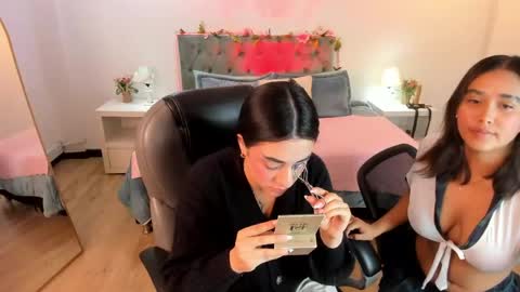 Snapshot of icysweetcam chatting on 05.13.26 Icy online show from 05.13.26