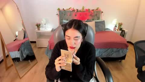 Snapshot of icysweetcam chatting on 05.14.26 Icy online show from 05.14.26