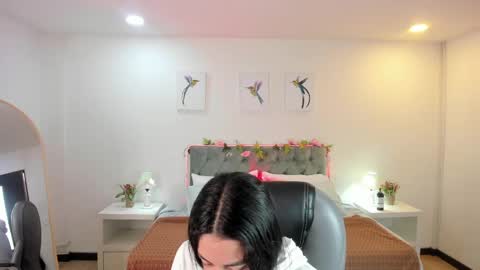 Snapshot of icysweetcam chatting on 05.29.26 Icy online show from 05.29.26
