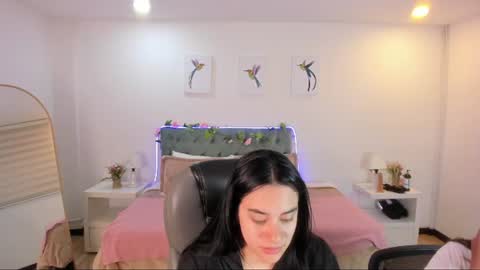 Snapshot of icysweetcam chatting on 07.22.26 Icy online show from 07.22.26