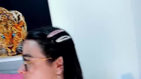 Snapshot of idaly_lovepussy chatting on 02.16.25 idaly    online show from 02.16.25