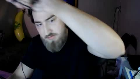 Snapshot of idkham chatting on 06.14.26 idkham online show from 06.14.26