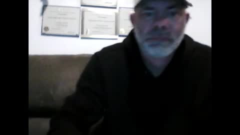 idkwhyidothis348732 online show from 02.19.25