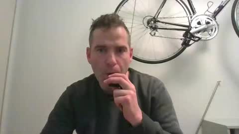 idontknowwhy1 online show from 12.31.24