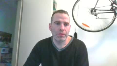 idontknowwhy1 online show from 02.12.25