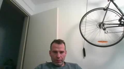 idontknowwhy1 online show from 02.18.25