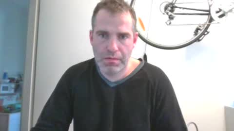 idontknowwhy1 online show from 03.12.25