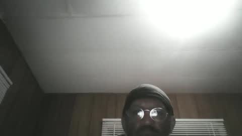 Snapshot of igasu chatting on 11.17.25 igasu online show from 11.17.25