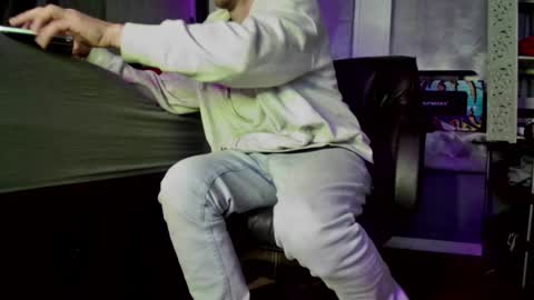 Snapshot of igetherwetter chatting on 01.13.25 Amiri Roue online show from 01.13.25