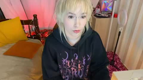 Emmy  help me reach 100 thumbs up online show from 03.22.26