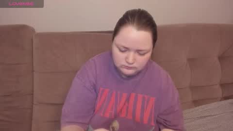 Snapshot of ihaveasecret_ chatting on 02.11.26 Alice online show from 02.11.26