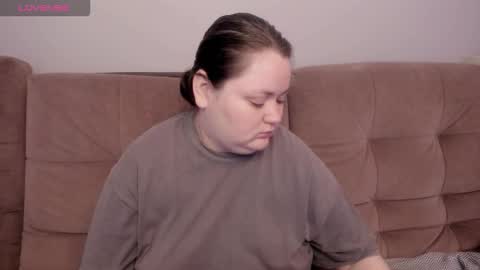 Snapshot of ihaveasecret_ chatting on 03.04.26 Alice online show from 03.04.26