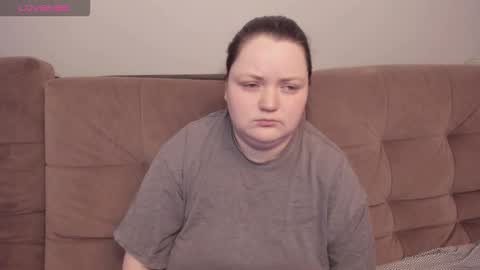 Snapshot of ihaveasecret_ chatting on 03.22.26 Alice online show from 03.22.26