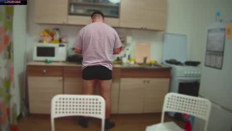 Julia and Mira online show from 12.05.24