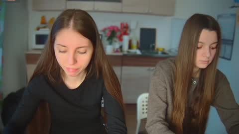 Julia and Mira online show from 02.03.25