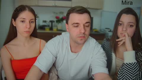 Julia and Mira online show from 02.08.25